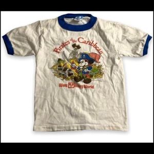 Vintage 80's Disney Pirates of the Caribbean Raglan TShirt Sze Medium Very Rare